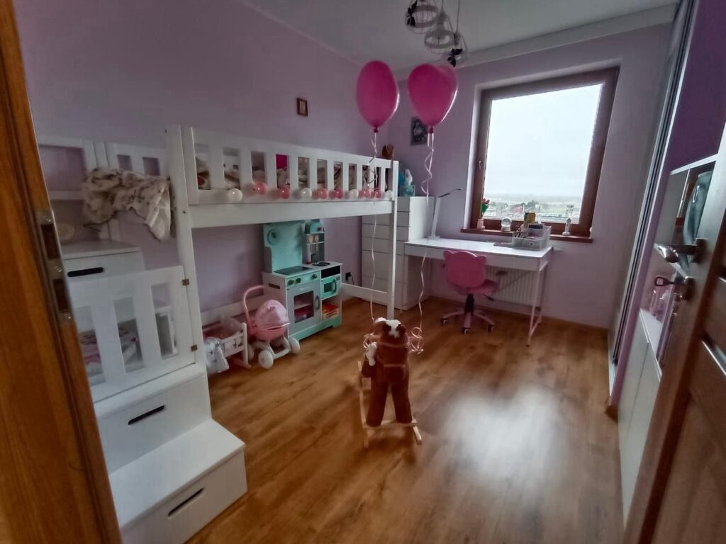 Aranżacja pokoiku dziewczęcego